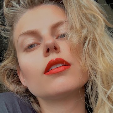 Britt Scholte - Celebsnl and Social Media Collection in brittscholte_2633707924881855625_381390308.jpg - hidden celebrity photo